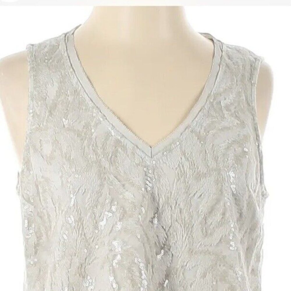 Chic Black Tank Top with Lace Trim and Soft Fabric